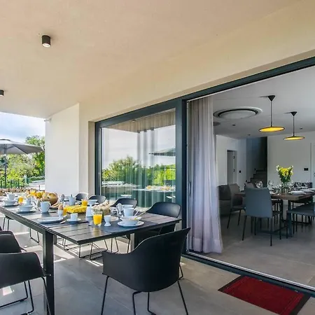 别墅 Eriani By Istrialux *