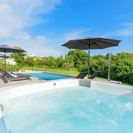 别墅 Eriani By Istrialux *