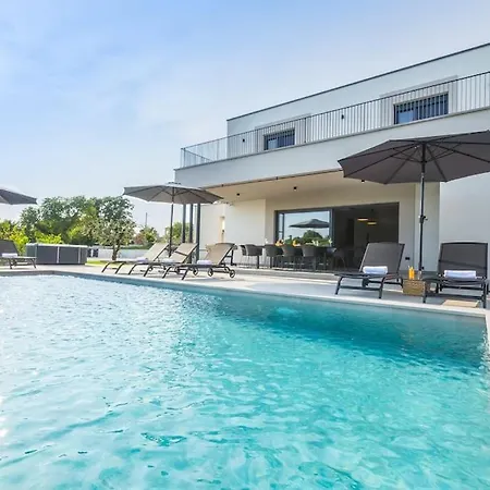 别墅 Eriani By Istrialux