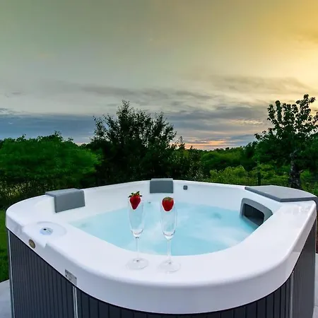 빌라 Eriani By Istrialux