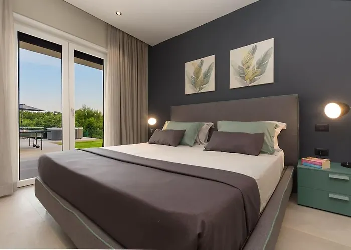 Villa Eriani By Istrialux Cabrunici