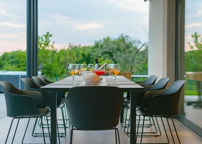 Villa Eriani By Istrialux Cabrunici