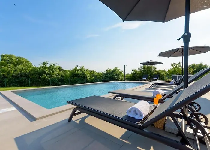 Eriani By Istrialux Cabrunici