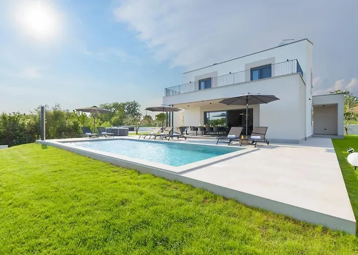 Villa Eriani By Istrialux Cabrunici